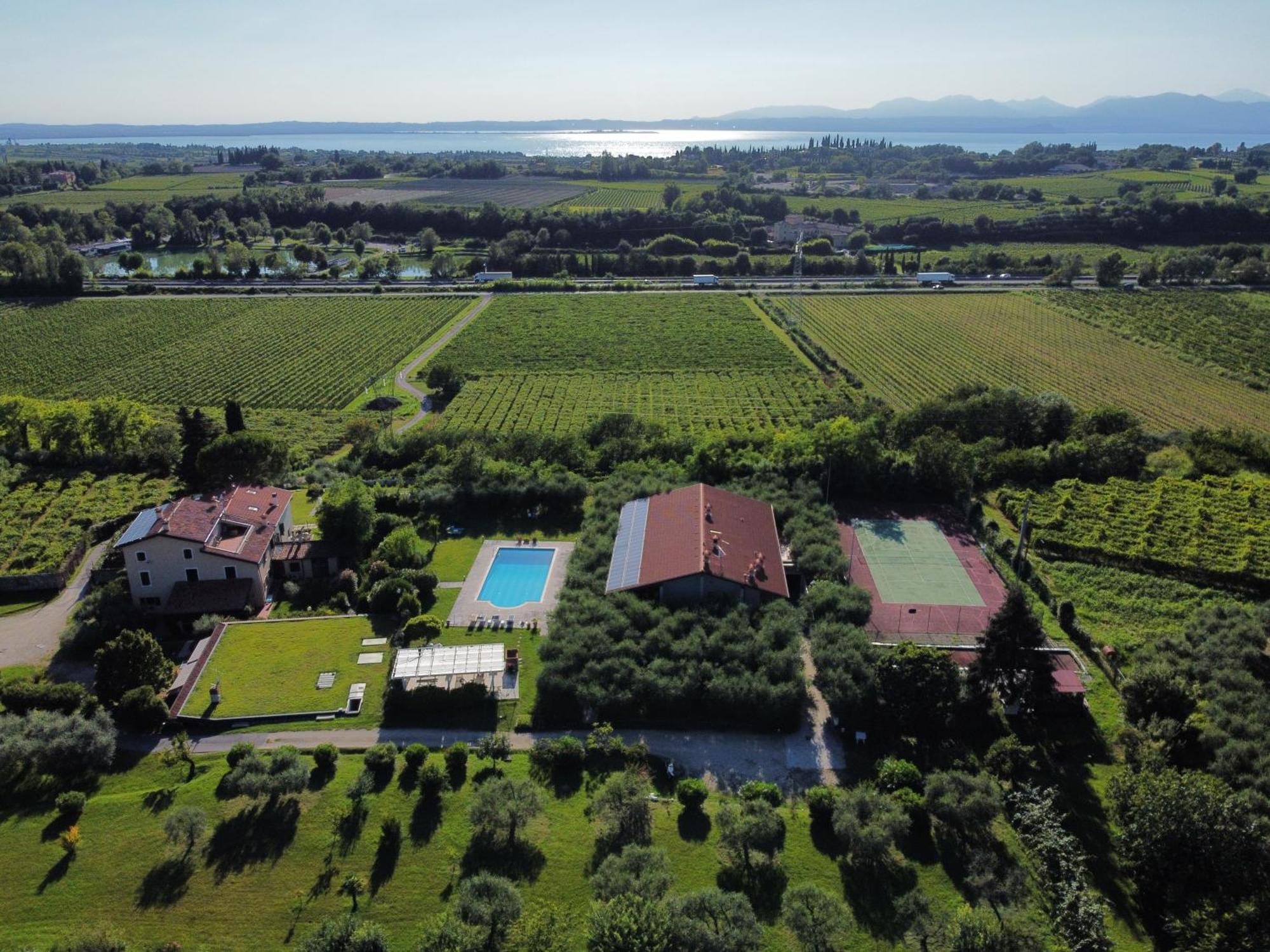 Casa Ghirlanda Con Piscina E Campo Da Tennis Lazise Exterior foto